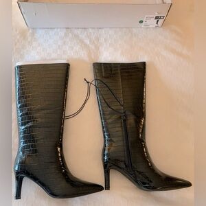 NWT Worthington Pleasant Black Heeled Fashion Boots w/Crocodile Pattern; Size 7M